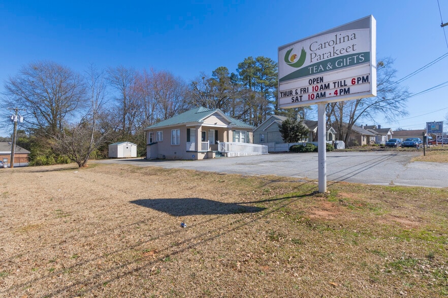 2816 E North Ave, Anderson, SC for sale - Building Photo - Image 1 of 20