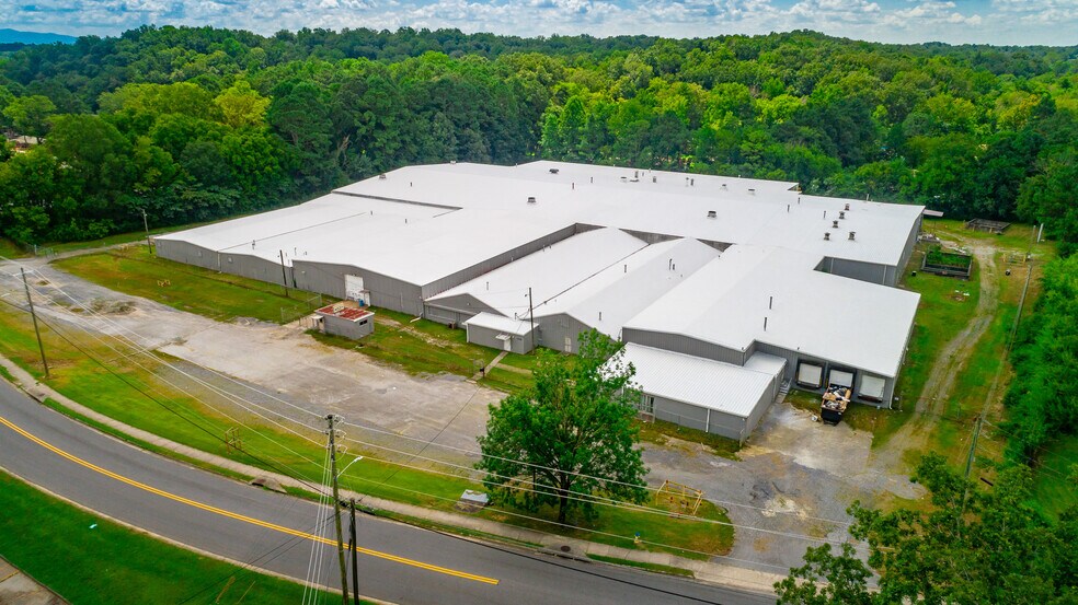 1318 Underwood St, Dalton, GA for lease - Building Photo - Image 2 of 27