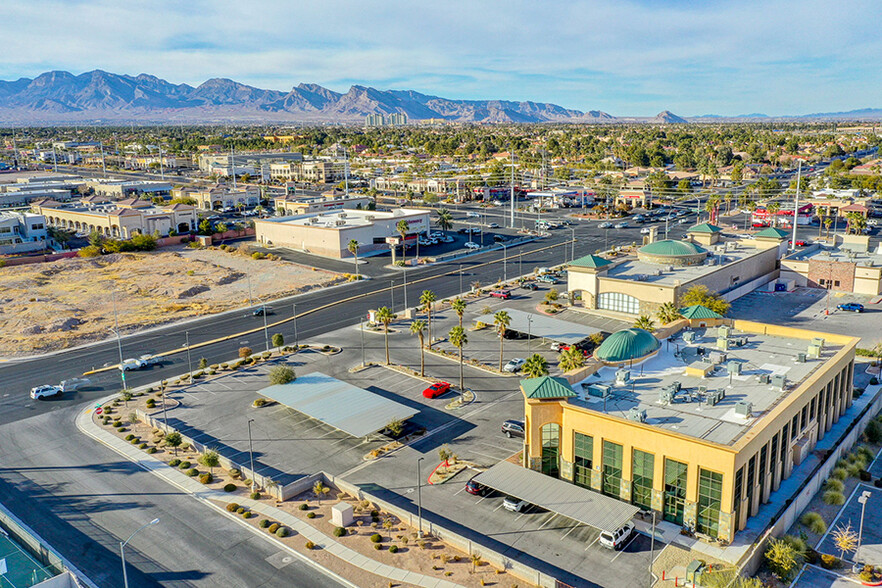 7785 W Sahara Ave, Las Vegas, NV for lease - Building Photo - Image 2 of 4