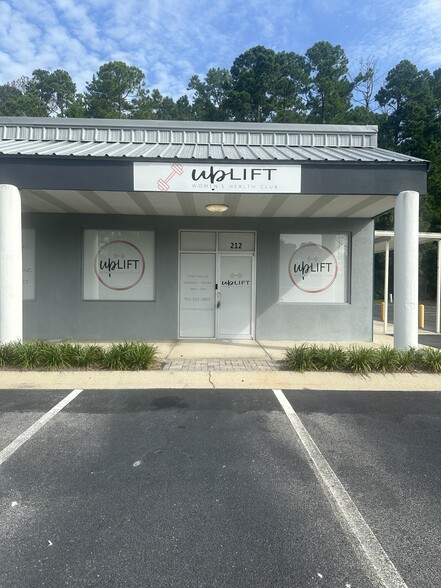 740 E General Stewart Way, Hinesville, GA for lease - Building Photo - Image 2 of 18