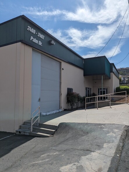 2400-2402 Palm Dr, Signal Hill, CA for lease - Building Photo - Image 3 of 6