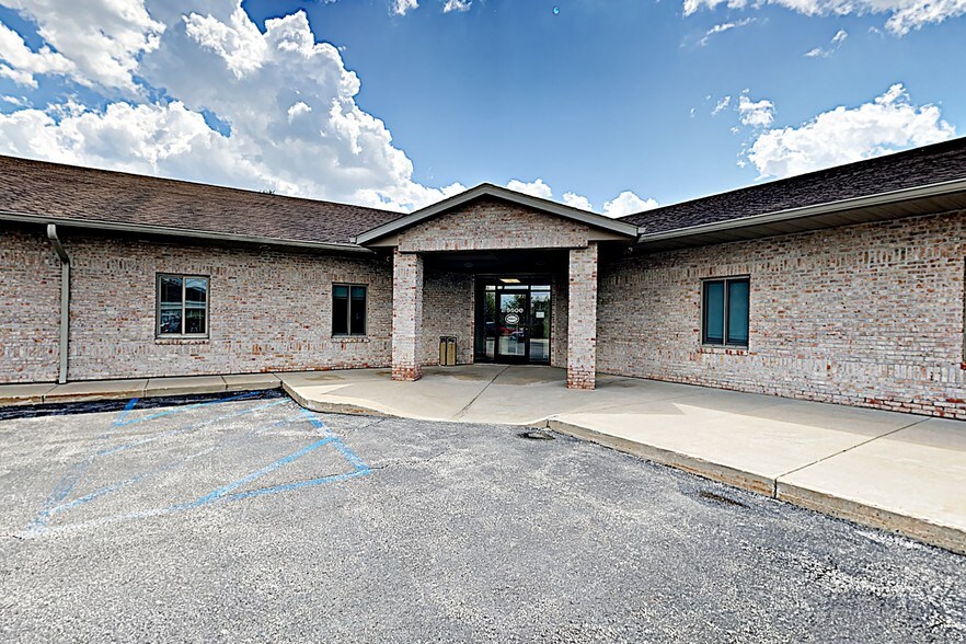 2621 W Wackerly St, Midland, MI for sale - Building Photo - Image 1 of 1