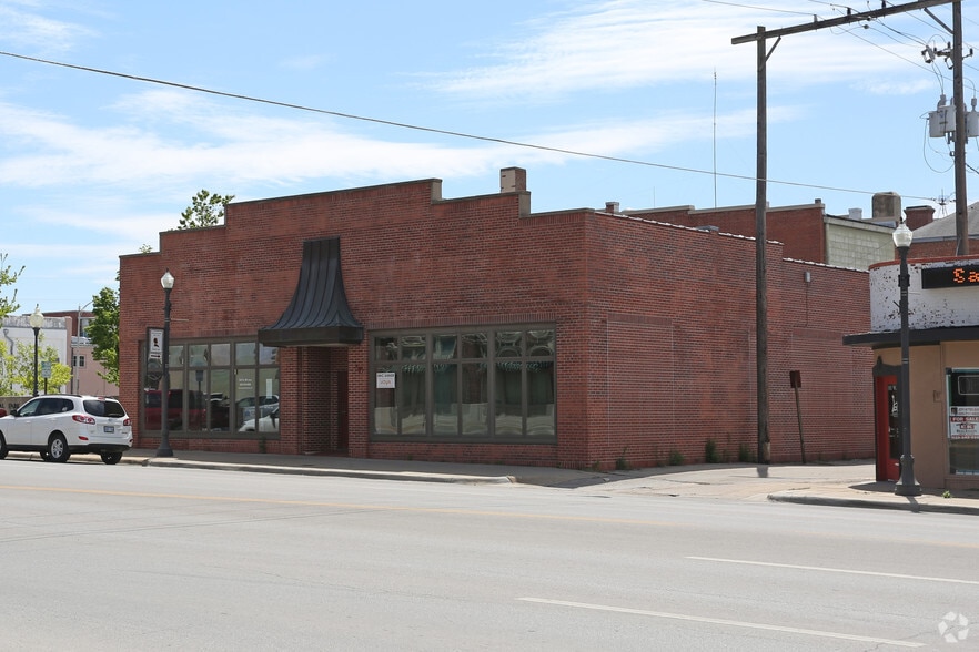 109 W 6th Ave, Emporia, KS for sale - Primary Photo - Image 1 of 1