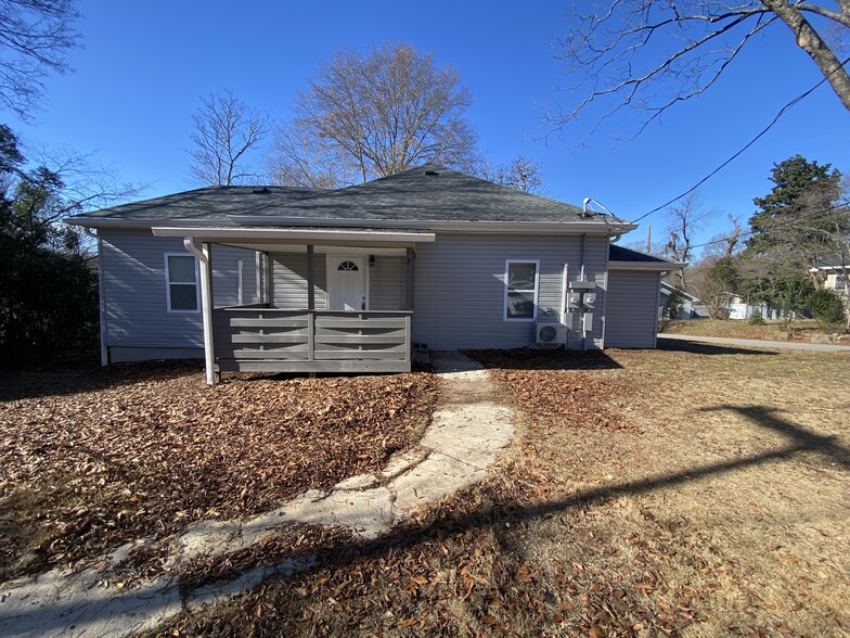 2 Peppermint St, Spartanburg, SC for sale - Building Photo - Image 1 of 7