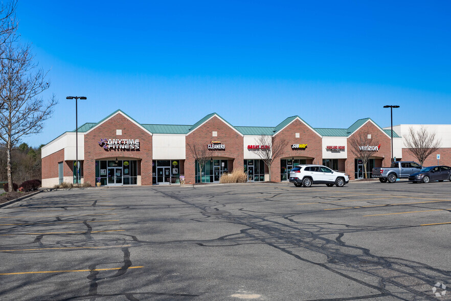 9685-9749 Dixie Hwy, Clarkston, MI for lease - Building Photo - Image 1 of 2