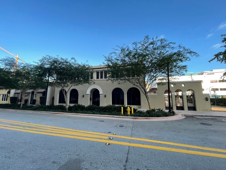 133 Sevilla Ave, Coral Gables, FL for lease - Building Photo - Image 3 of 36