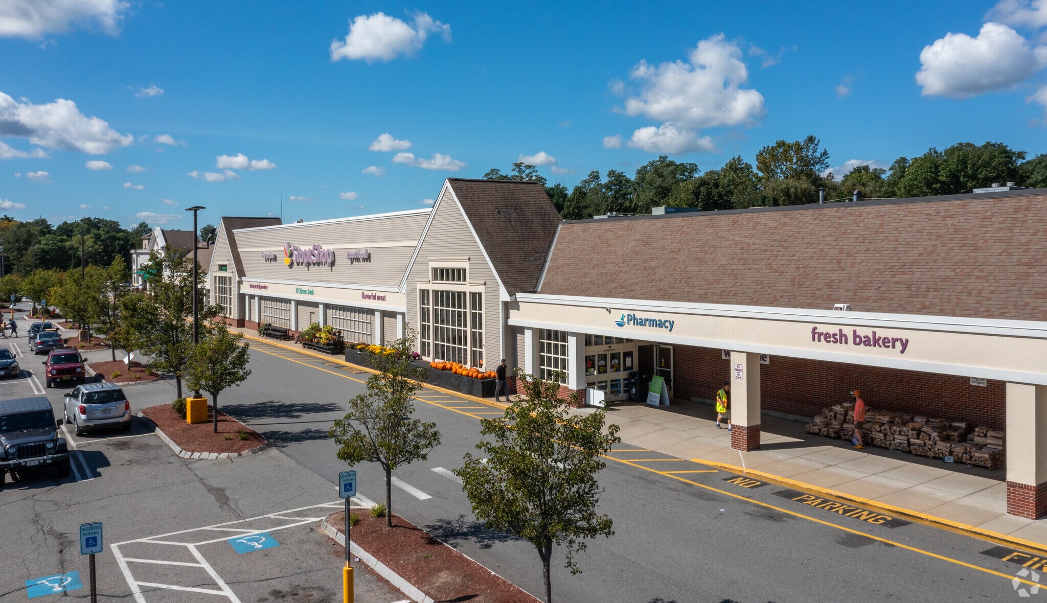 100 Macy St, Amesbury, MA 01913 Carriagetown Marketplace