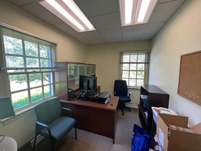 100 Progress Dr, Doylestown, PA for lease Interior Photo- Image 2 of 5