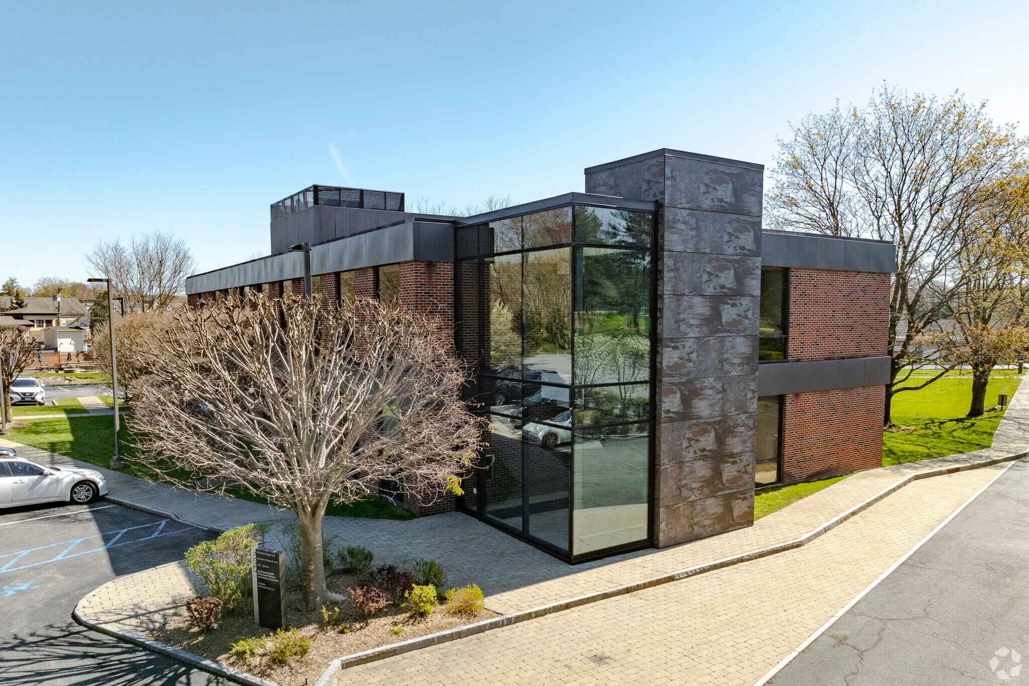 355 Main St, Armonk, NY for lease Primary Photo- Image 1 of 9