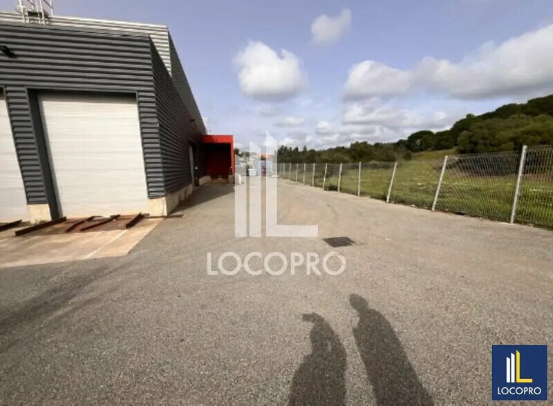 Flex in Fréjus for lease - Building Photo - Image 3 of 6
