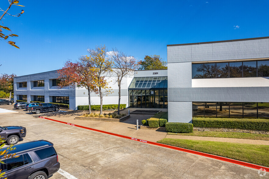 2201 N Central Expy, Richardson, TX for lease - Building Photo - Image 1 of 14