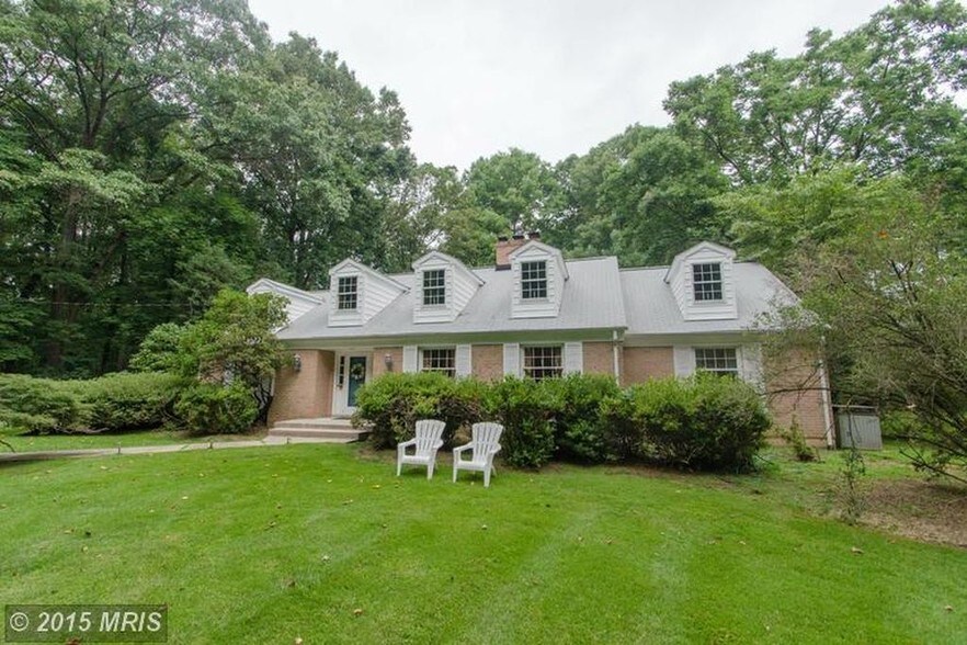 9301 Warfield Rd, Laytonsville, MD 20882