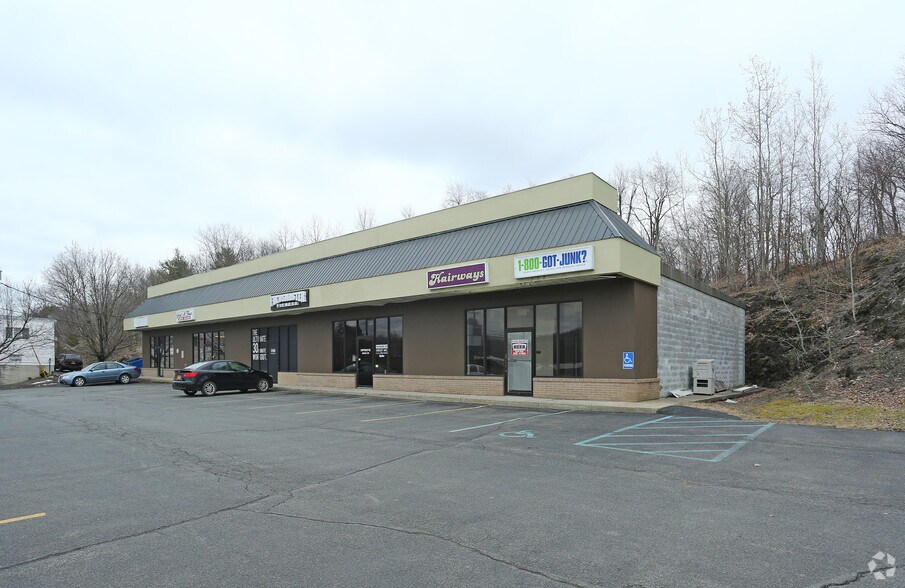 828 Hoosick St, Troy, NY 12180