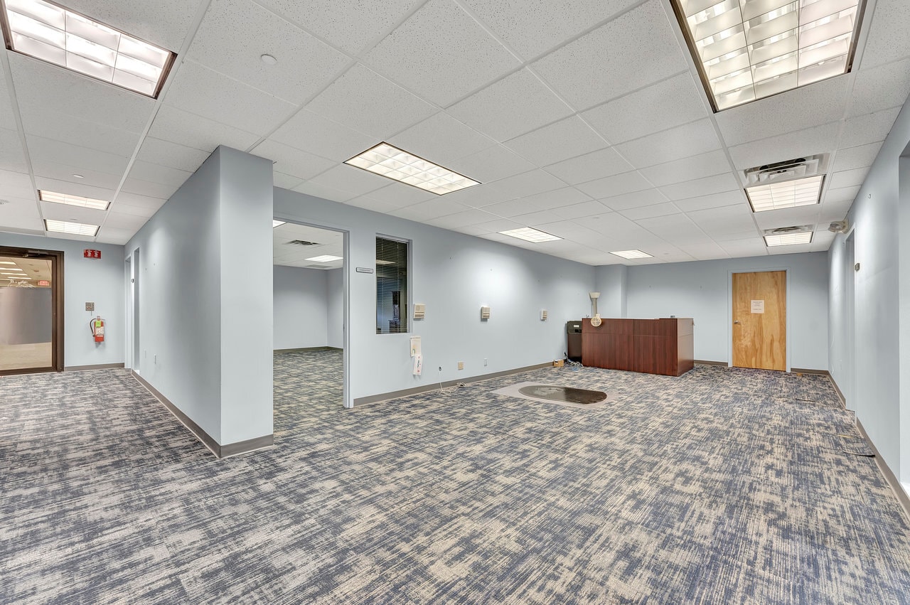 2200 Fletcher Ave, Fort Lee, NJ for lease Interior Photo- Image 1 of 6