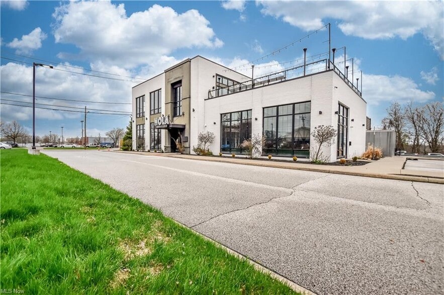 3941 Erie St, Willoughby, OH for lease - Building Photo - Image 2 of 34