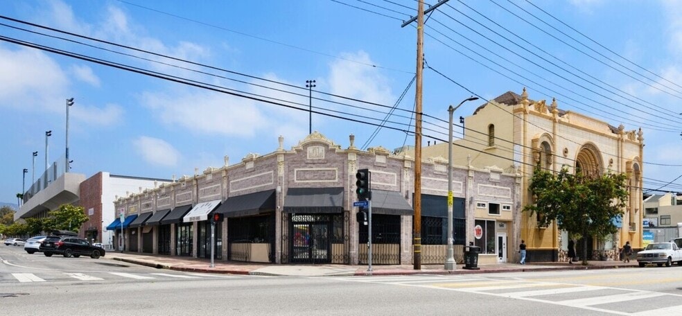 700 N Heliotrope Dr, Los Angeles, CA for lease - Building Photo - Image 1 of 2