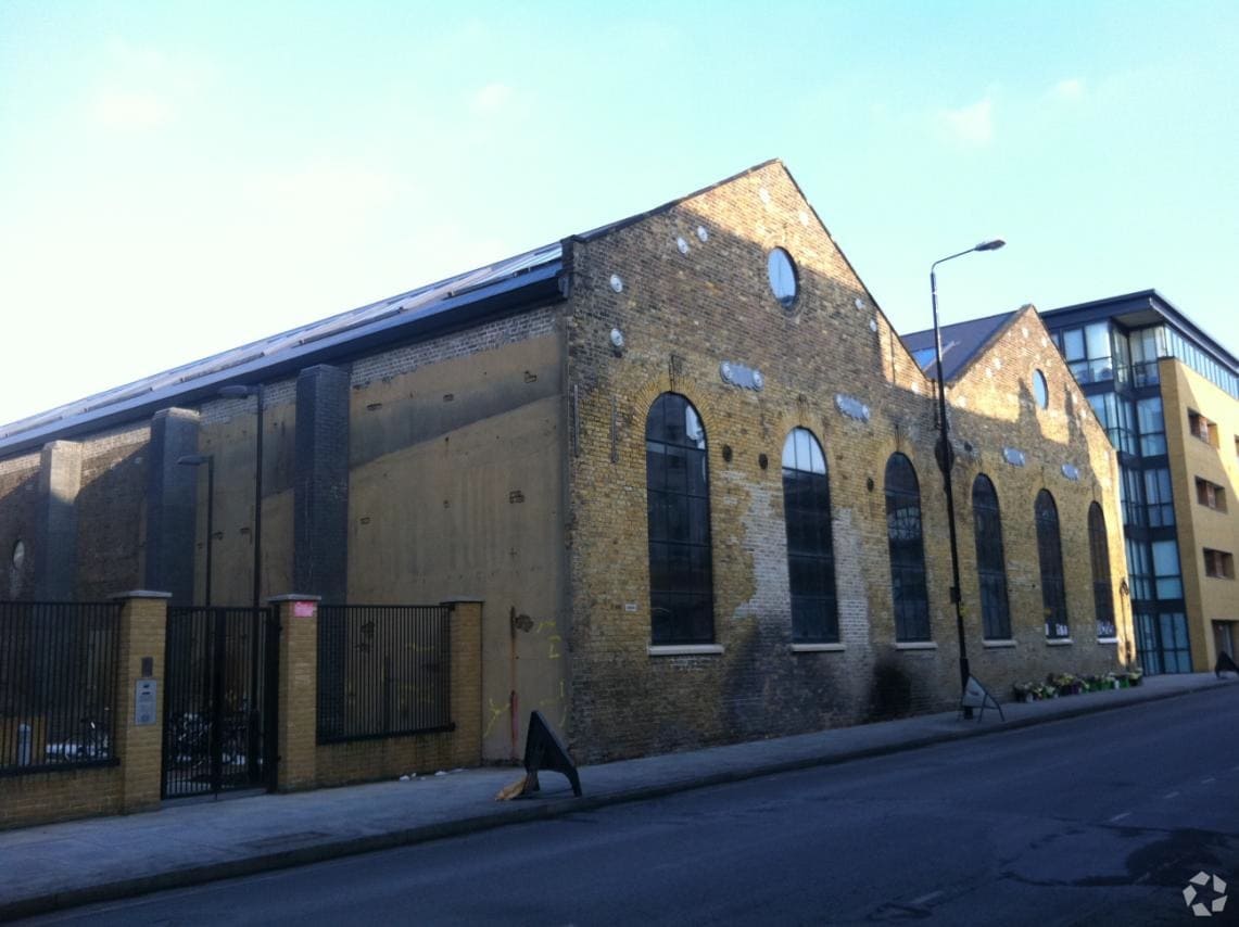 397-411 Westferry Rd, London for lease Building Photo- Image 1 of 4