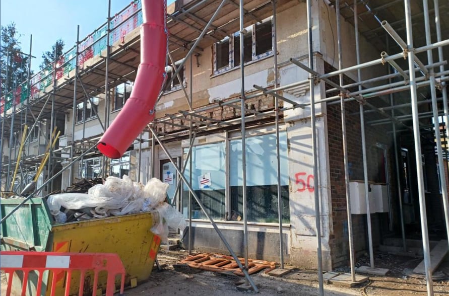 50 Nutfield Rd, Merstham for lease - Primary Photo - Image 2 of 2