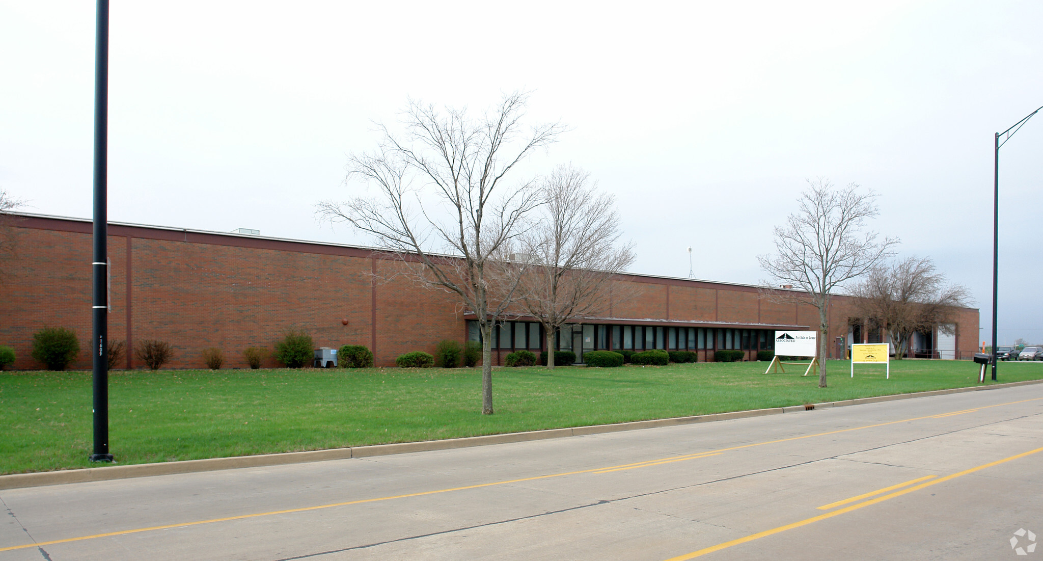 1609-1617 Interstate Dr, Champaign, IL for sale Primary Photo- Image 1 of 1