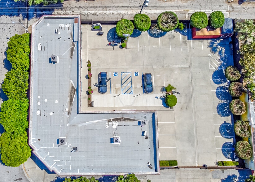 702 W Holt Ave, Pomona, CA for lease - Building Photo - Image 3 of 22