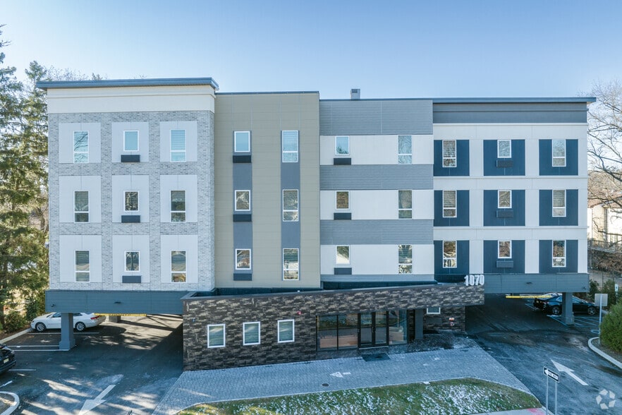 1070 River Rd, New Milford, NJ for sale - Building Photo - Image 2 of 14