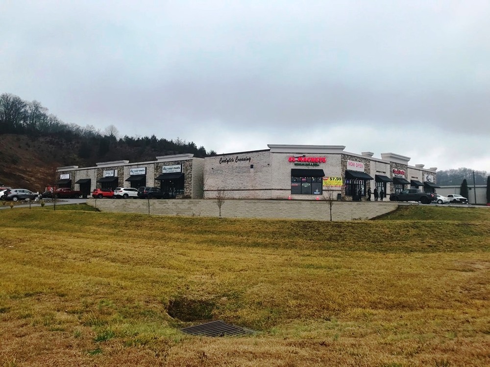 1989 Winfield Dunn Pkwy, Sevierville, TN 37876 | LoopNet