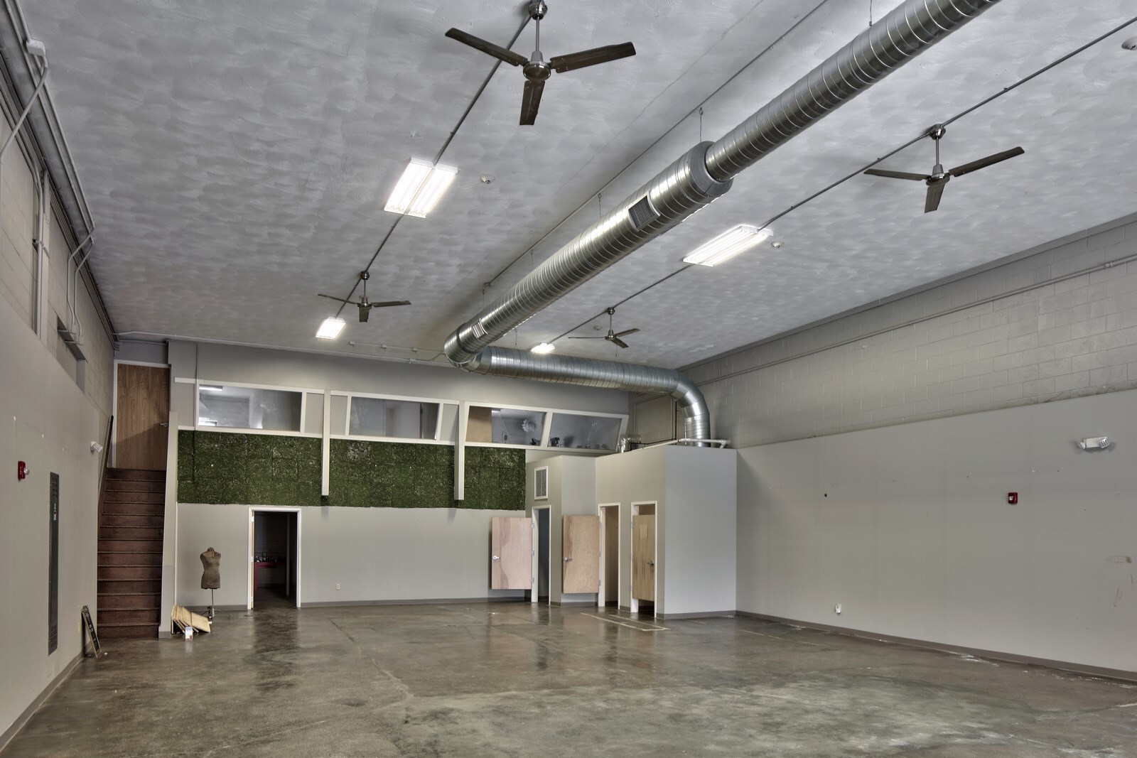 739 Clinton Ave S, Rochester, NY for lease Interior Photo- Image 1 of 1