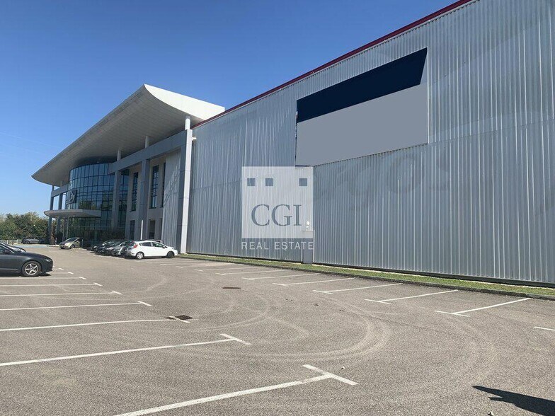 301 Rue Denis Papin, Villefontaine for sale - Building Photo - Image 3 of 18