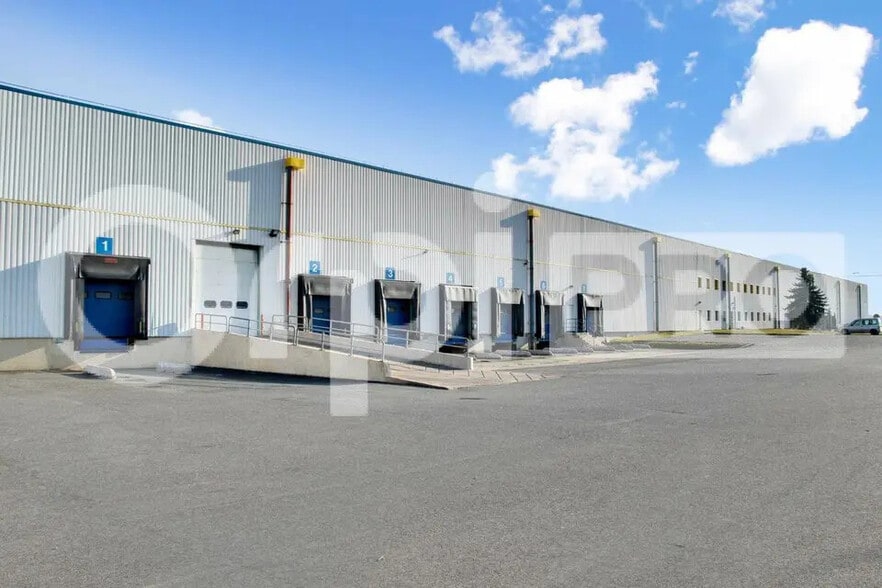 Industrial in La Veuve for lease - Building Photo - Image 1 of 6