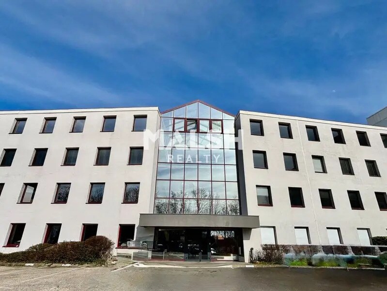 Office in Dardilly for sale Building Photo- Image 1 of 12