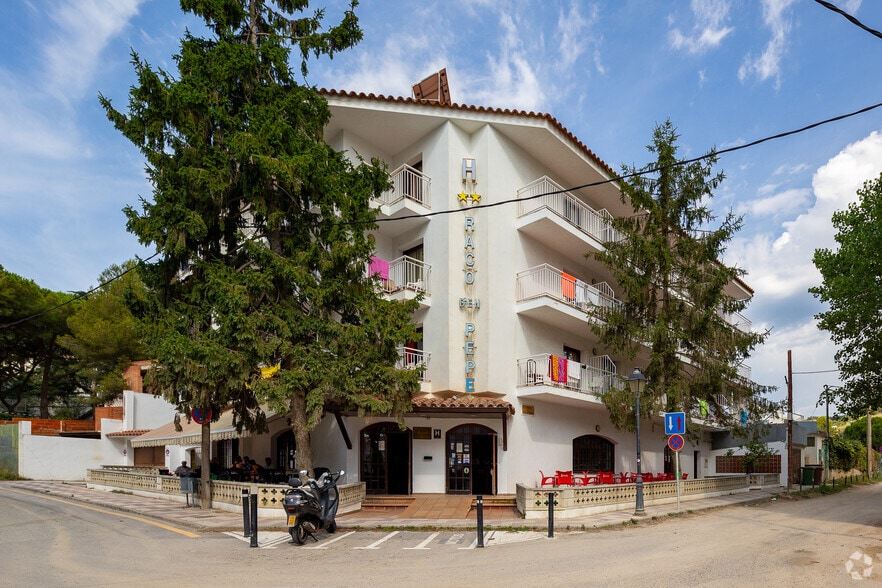Hospitality in Calella, Barcelona for sale - Building Photo - Image 1 of 1