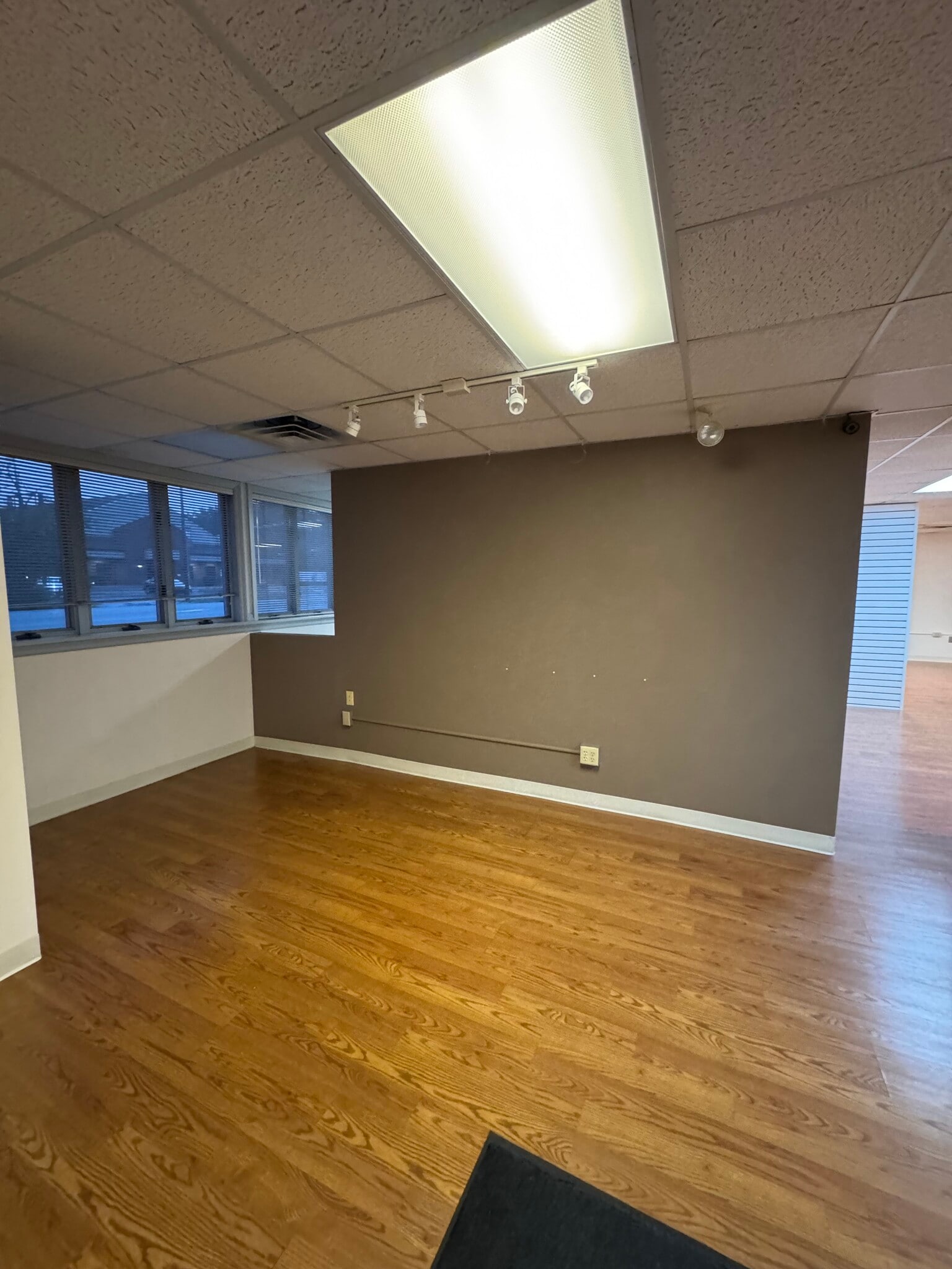 303 Market St, Kingston, PA for lease Interior Photo- Image 1 of 8