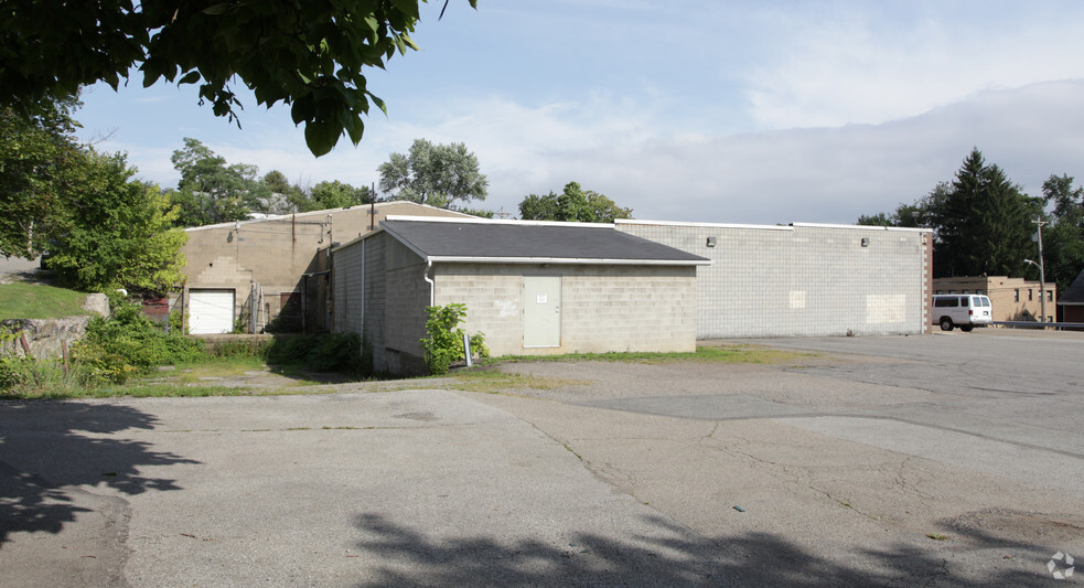 82-84 Center Ave, Emsworth, PA for lease - Building Photo - Image 2 of 3