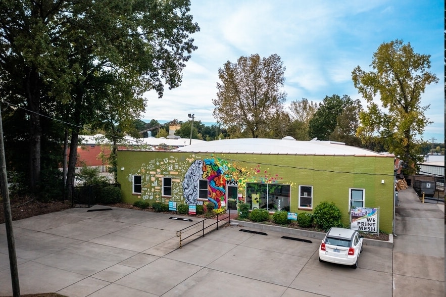 720 Tuckaseegee Rd, Charlotte, NC for lease Primary Photo- Image 1 of 4