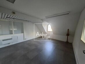 Office in Melun for lease Interior Photo- Image 2 of 7