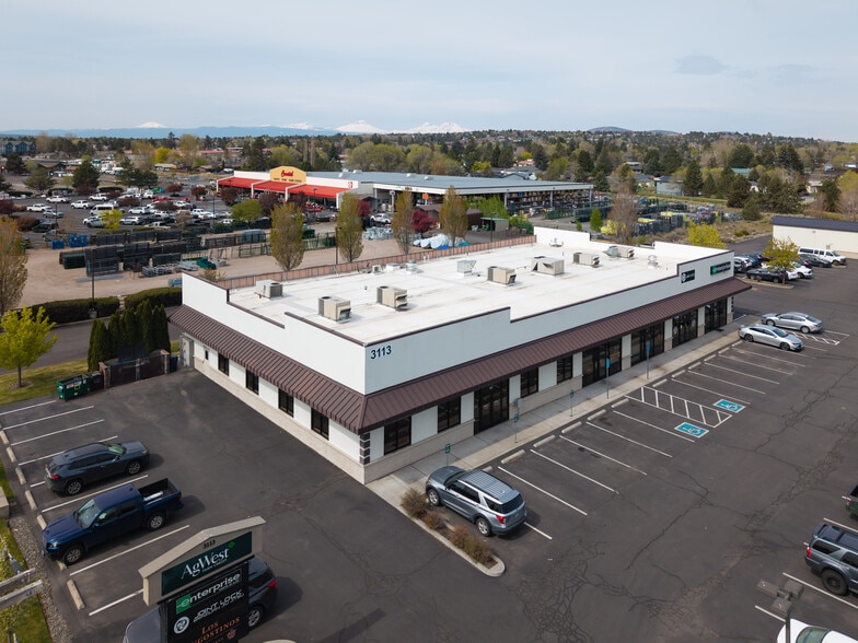 3113 S Highway 97, Redmond, OR for lease - Building Photo - Image 1 of 13