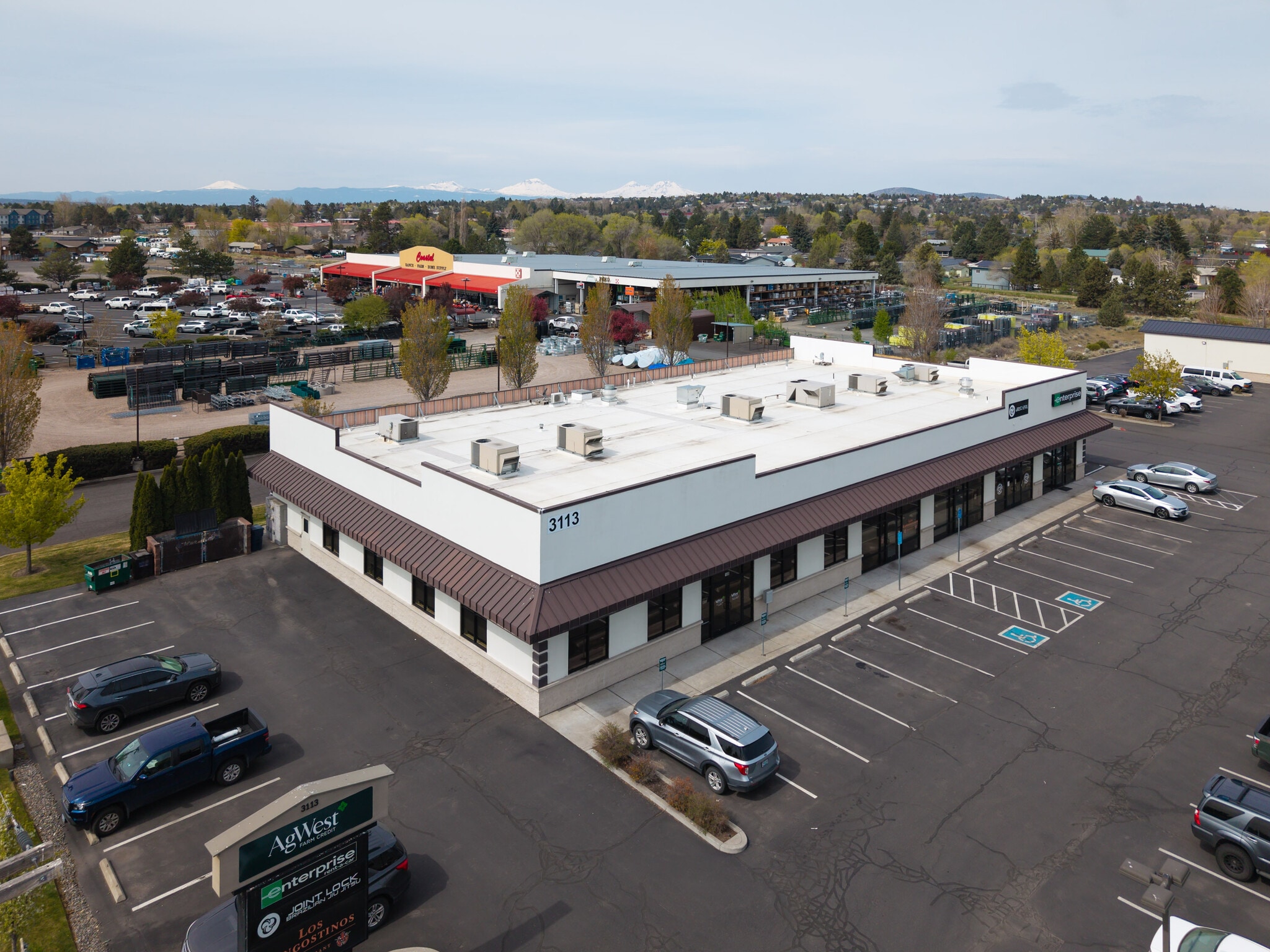 3113 S Highway 97, Redmond, OR for lease Building Photo- Image 1 of 14