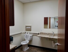 105 S 6th St, Sunnyside, WA for lease Building Photo- Image 1 of 12