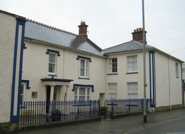 21-21A Holyrood St, Chard for sale - Primary Photo - Image 1 of 1