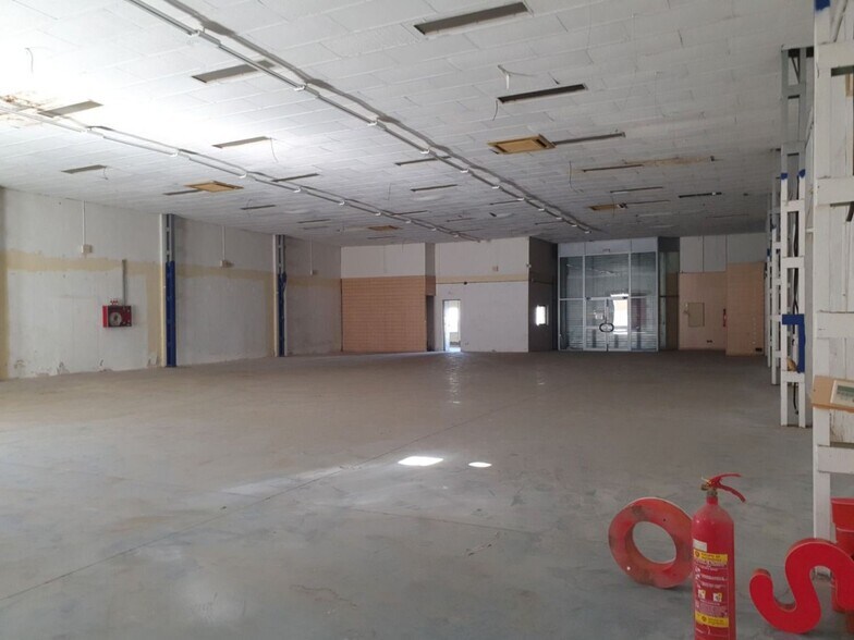 Industrial in SEVILLA for lease - Building Photo - Image 2 of 14