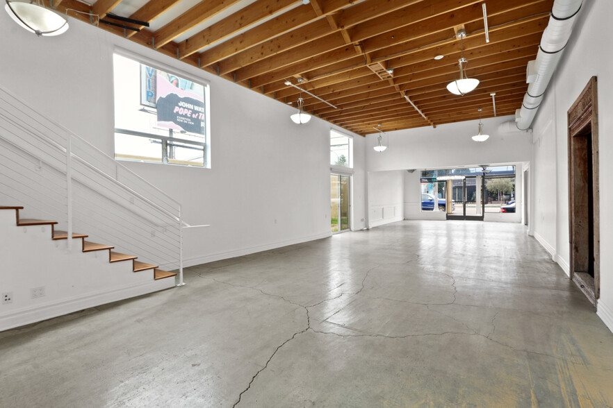 1700-1704 Lincoln Blvd, Venice, CA for lease - Building Photo - Image 1 of 7