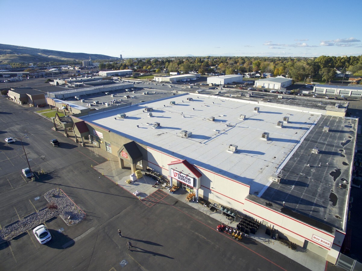 1800 Garrett Way, Pocatello, ID 83201