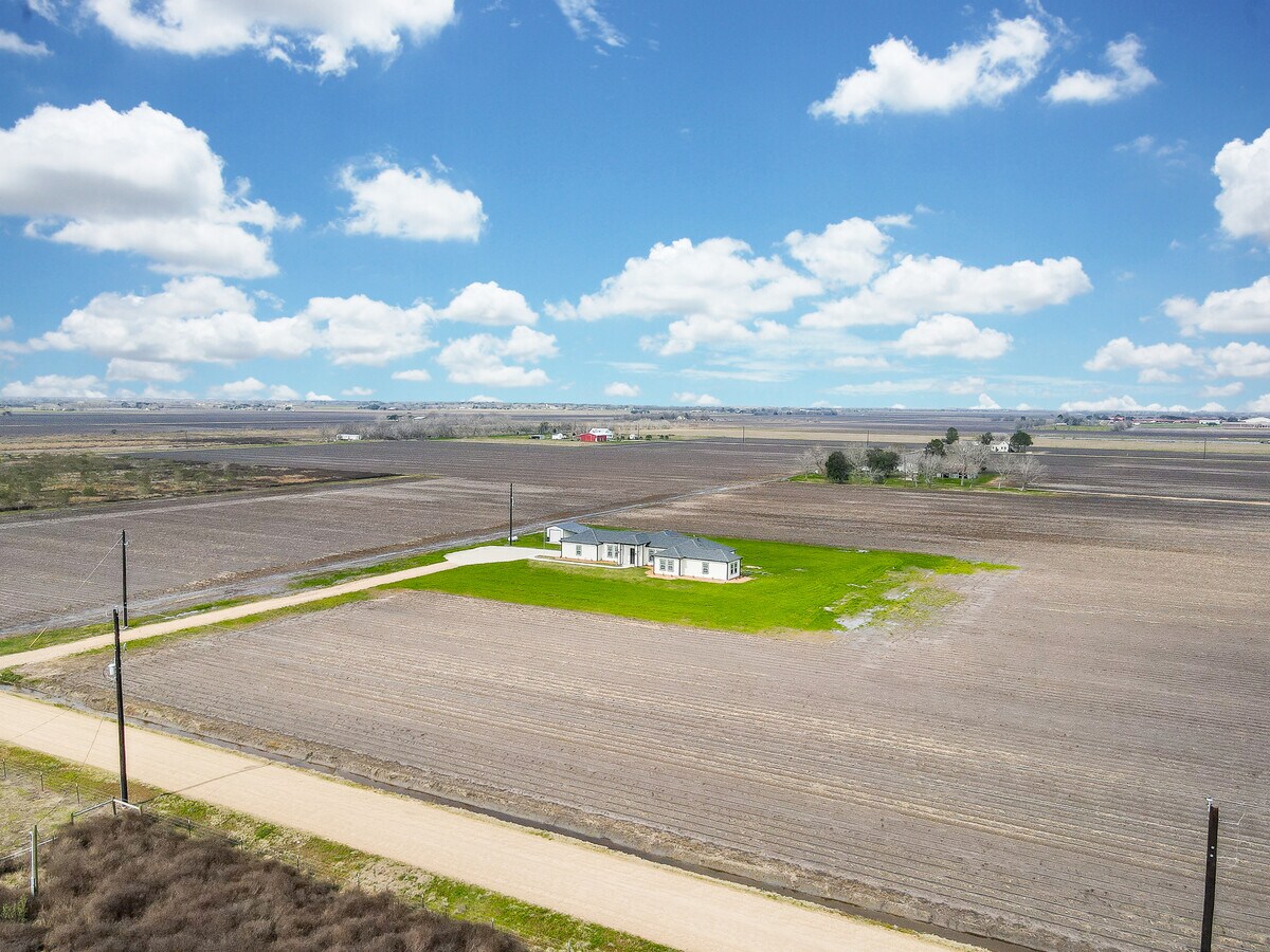 12566 County Line Rd, Wallis, TX 77485 Wallis Land