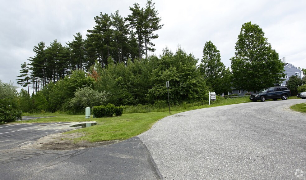 8 Wellspring Rd, Biddeford, ME for sale - Primary Photo - Image 1 of 1