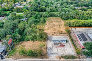 2037-2041 S WW White Rd, San Antonio TX - Pub