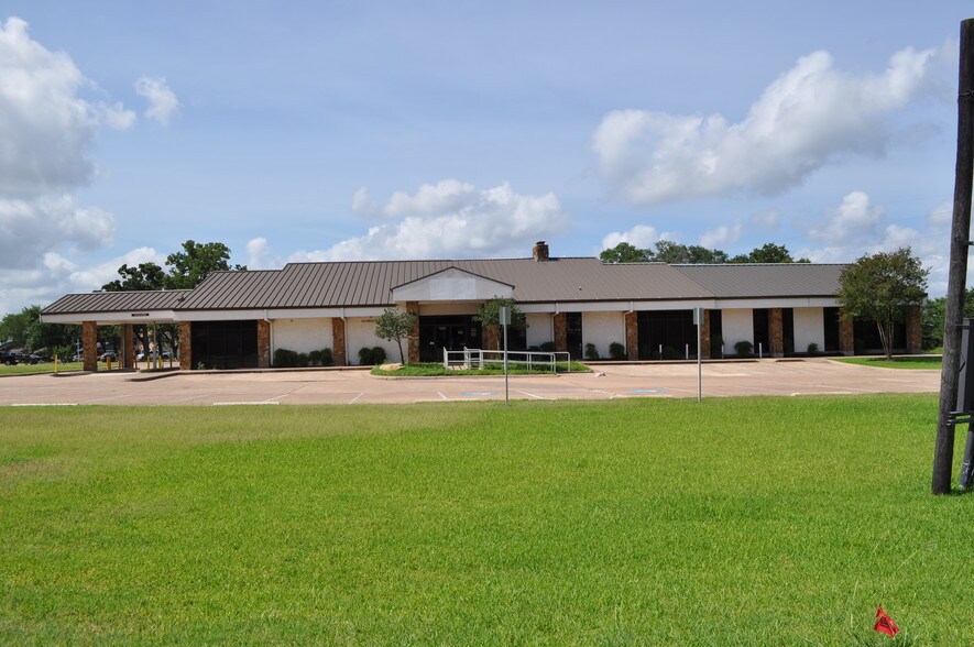 1001 W Villa Maria Rd, Bryan, TX 77801