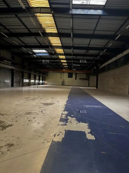 Industrial in Villeron for lease - Interior Photo - Image 3 of 3