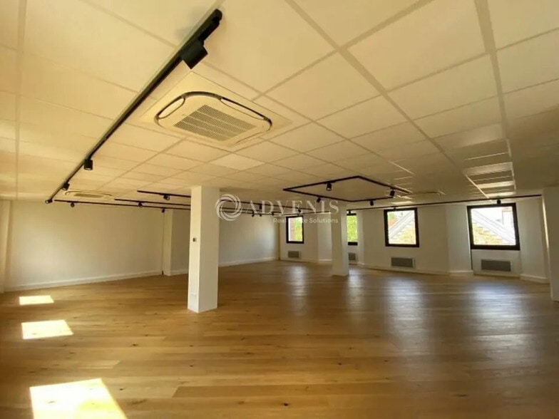 Office in Boulogne-Billancourt for lease - Interior Photo - Image 3 of 8