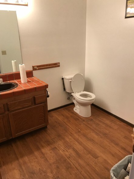 275 Fairchild Ave, Chico, CA for sale - Interior Photo - Image 1 of 1