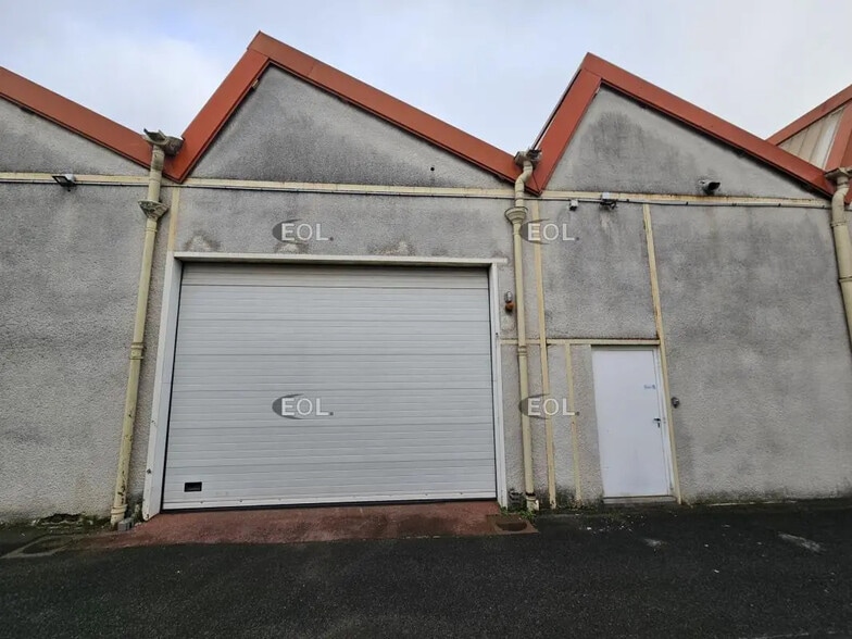 Flex in Vitry-sur-Seine for lease - Building Photo - Image 1 of 10